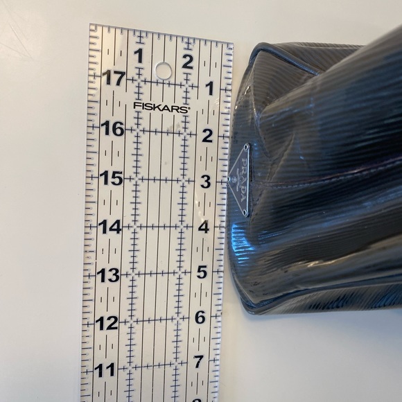 Prada Shiny Green Leather Tote - Picture 7 of 16